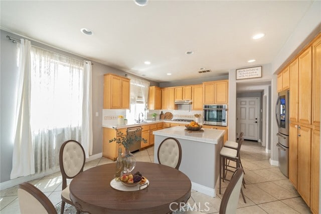 Building Photo - 7422 Cobble Creek Dr