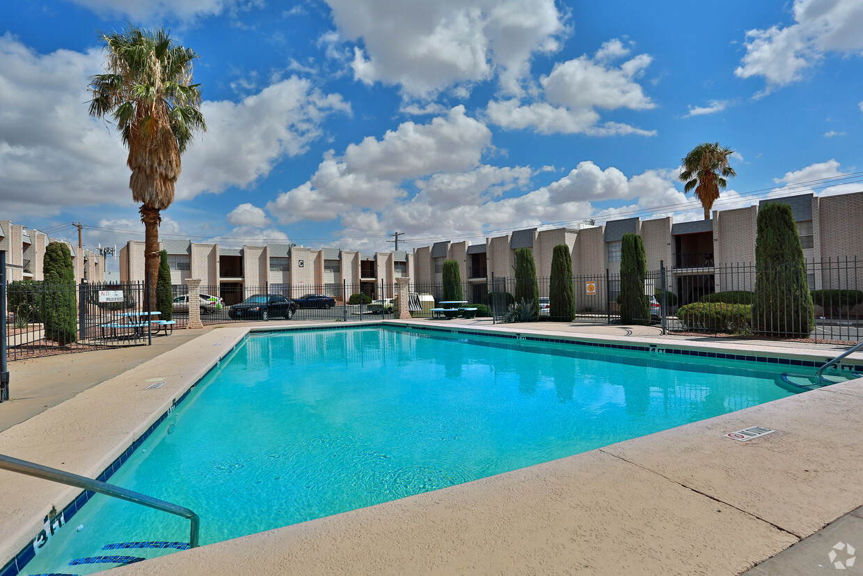 Piscina comunitaria compartida - Amigos Del Sol Apartments