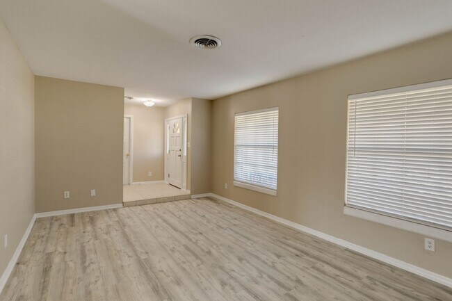 Foto del edificio - 550 St Dunstan Way