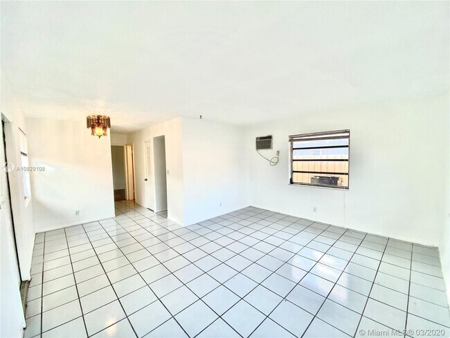 Foto del edificio - 5891 NE 18th Ave