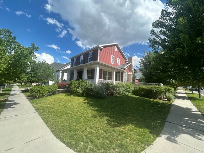 Foto del edificio - Beautiful Corner Lot 5 Bed Home  in Daybreak