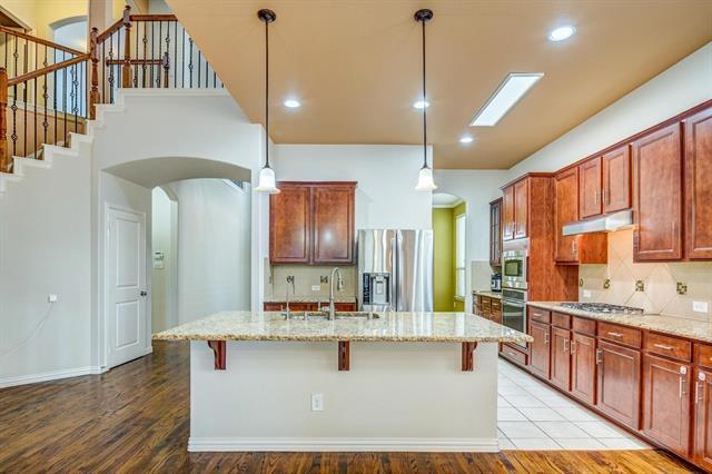 Building Photo - 10841 Leesa Dr
