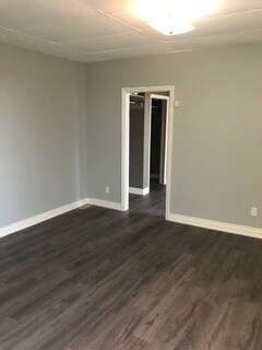 Building Photo - Fantastic One-Bedroom Legal Apartment for ...