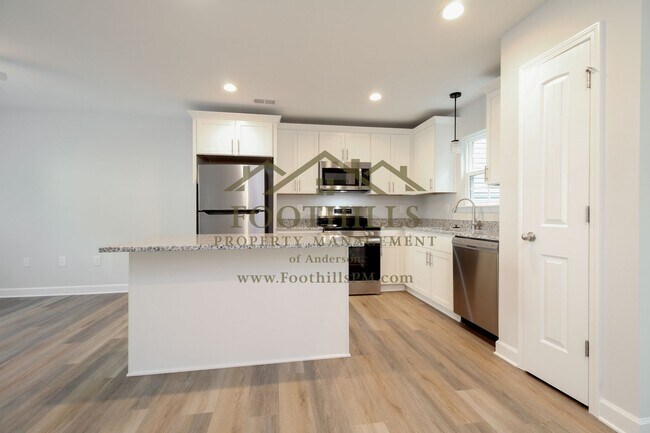 Building Photo - Spacious & Stylish – 4BR Home for Rent in ...