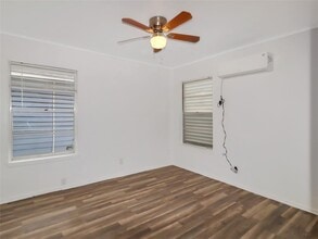 Building Photo - 176 Barracuda St