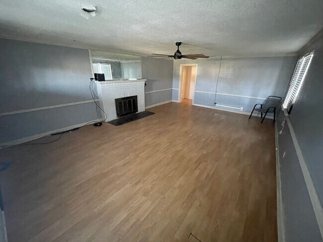 Building Photo - Westwind MHP LLC