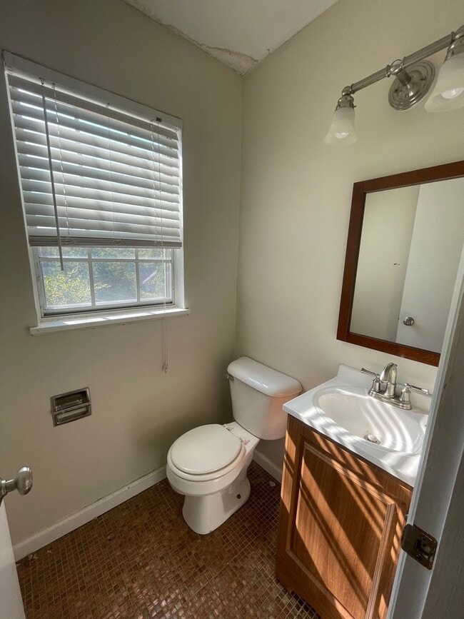 Building Photo - 1804 Stanford Dr