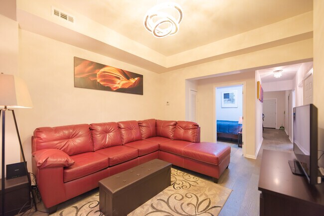 Foto del edificio - 2251 W Belmont Ave