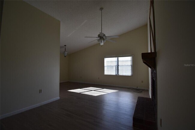 Foto del edificio - 1039 Branchwood Dr