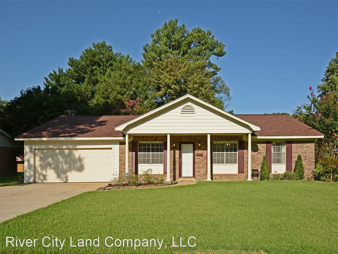 Primary Photo - 3 br, 1.5 bath House - 2763 Satellite St