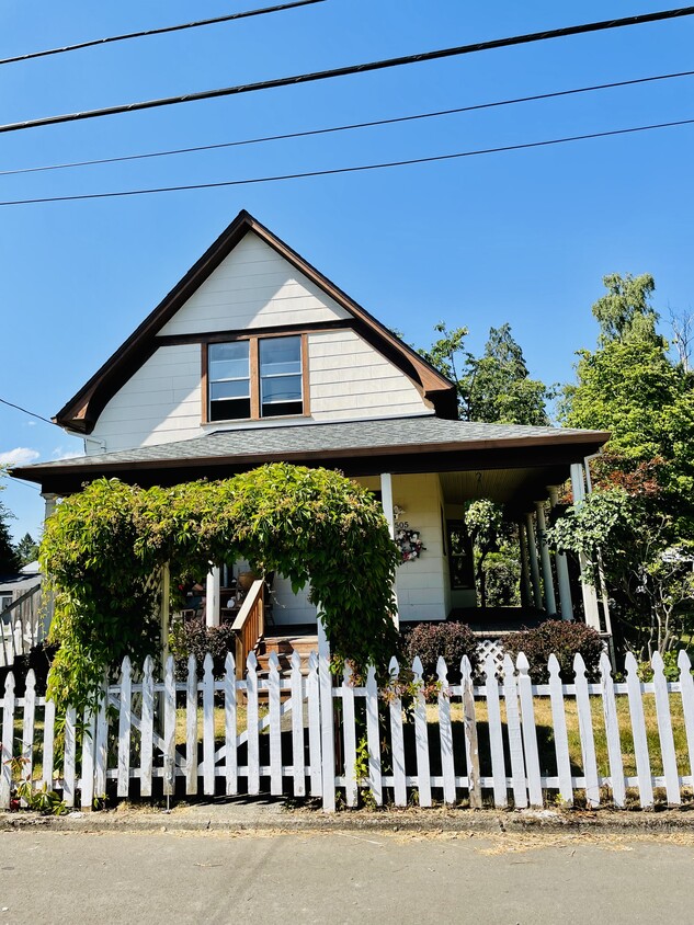 505 NW Forest St, Hillsboro, OR 97124 House Rental in Hillsboro, OR