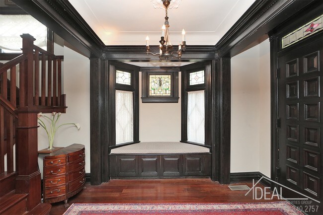 Building Photo - 221 79th Street #TownhouseR