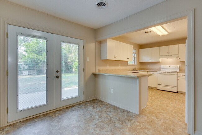 Building Photo - Pre-Listed Home!  COMING SOON