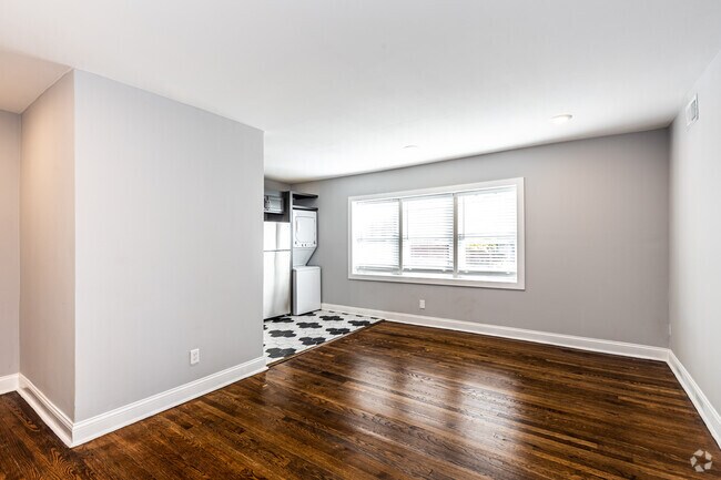 1 habitación, 1 baño - 605 pies cuadrados - The Holmes