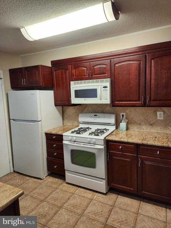 Foto principal - 1300 Army Navy Dr