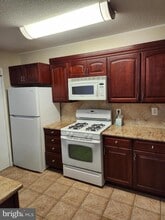 Building Photo - 1300 Army Navy Dr