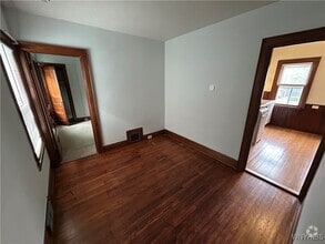 Building Photo - 411 Breckenridge St