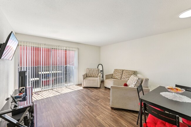Building Photo - Las Casitas Apartments