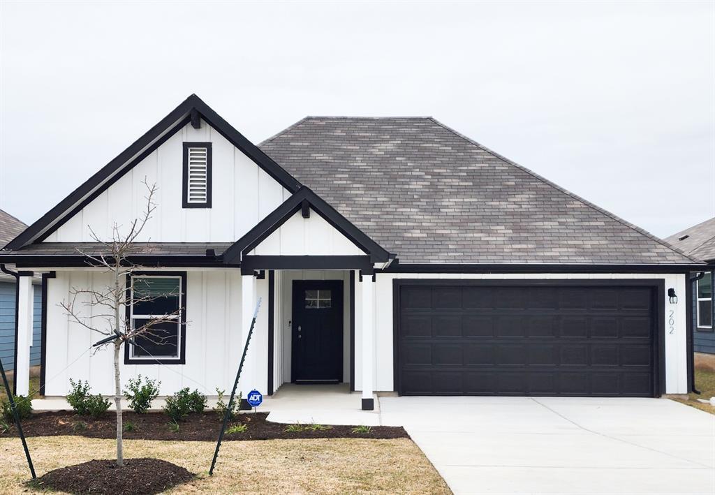 Foto principal - 202 Sweetwater Crk Ln