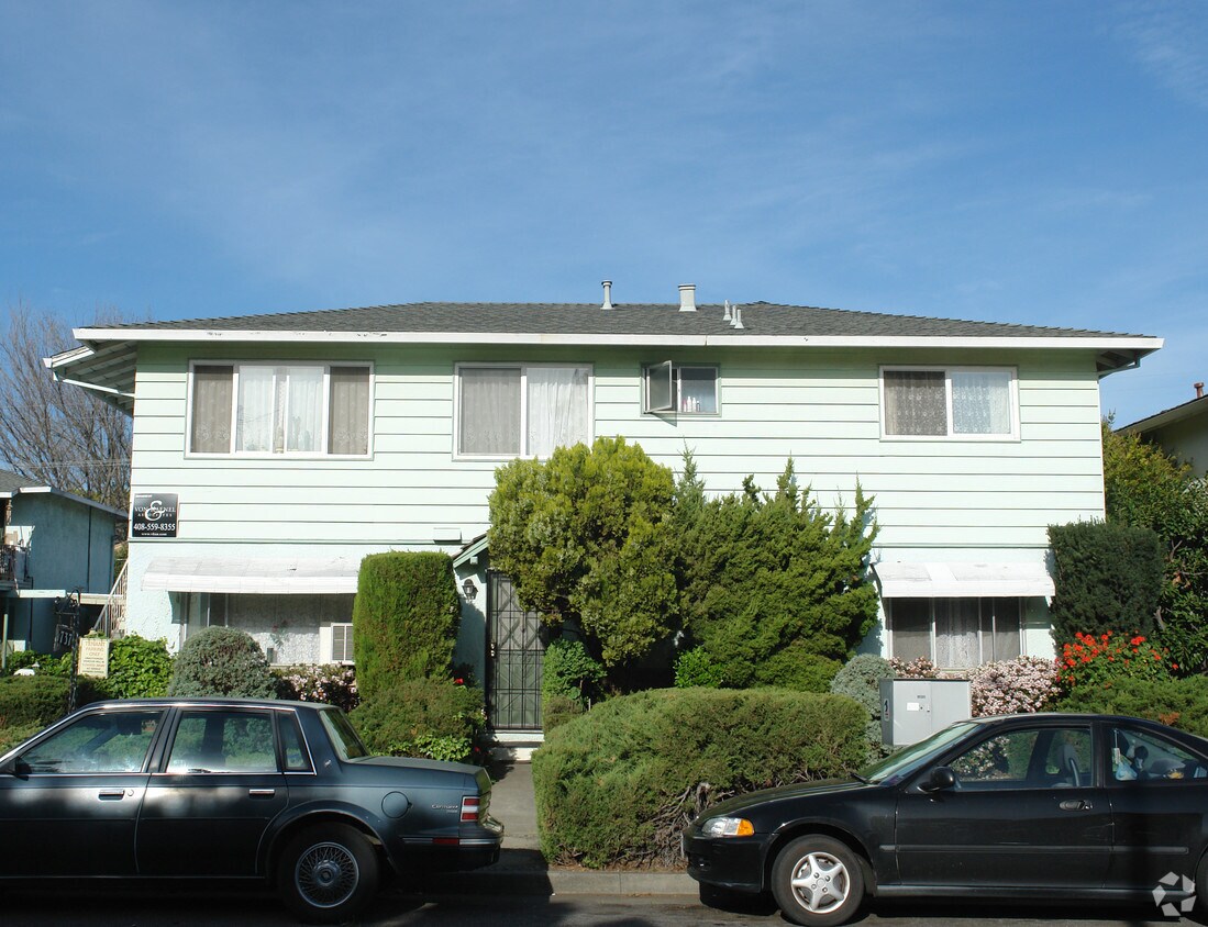 Building Photo - 737 Opal Dr