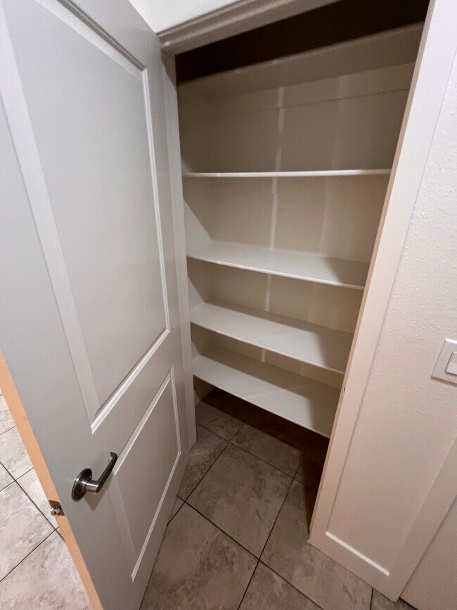 Building Photo - HST