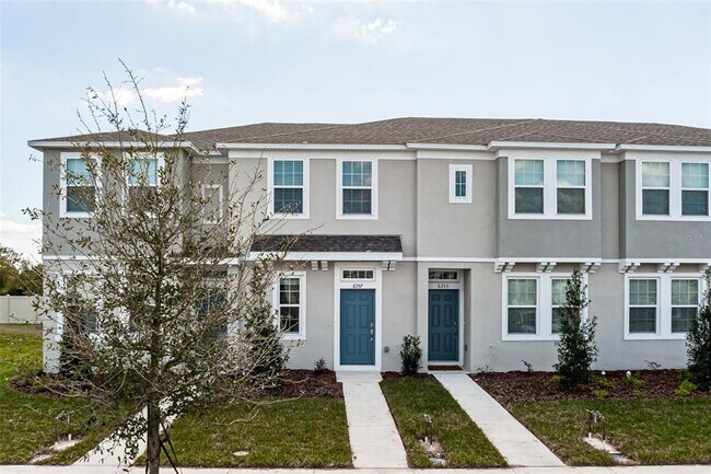 Foto del edificio - 6357 Fairmont Ln