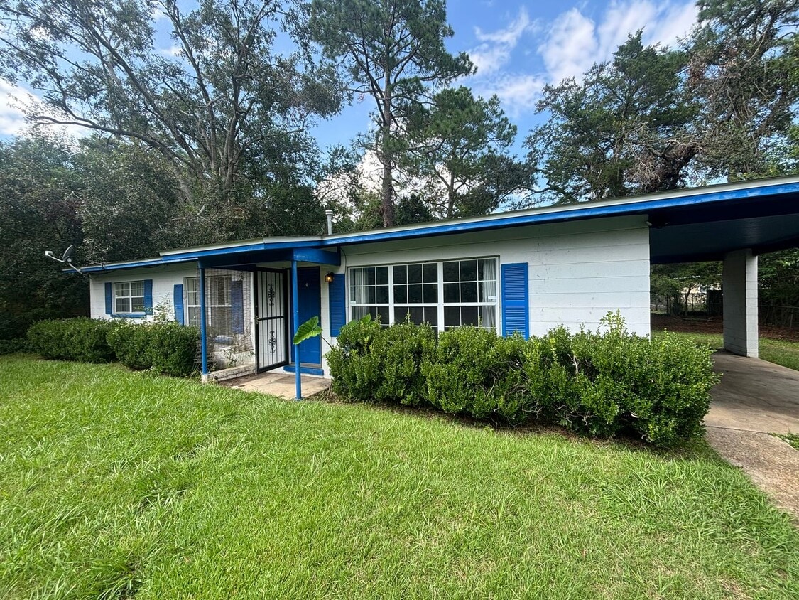 Single Family House in great location 3 Be... - Single Family House in great location 3 Be...