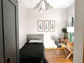 Building Photo - Furnished room/NOT APARTMENT