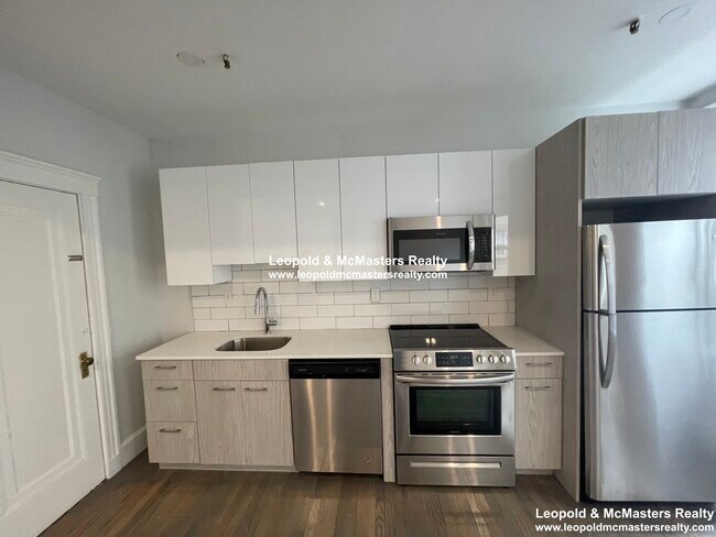 Foto del edificio - 15 Park Dr