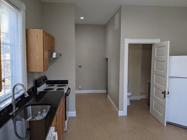 Cocina - 418 Main St