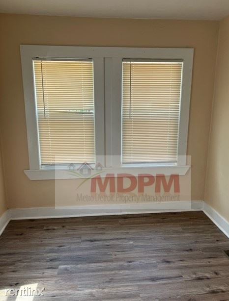 Foto del edificio - 3 br, 1 bath House - 8630 Greenview Ave