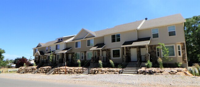 Foto del edificio - 3 Bed 2.5 Bath Townhome in Santaquin