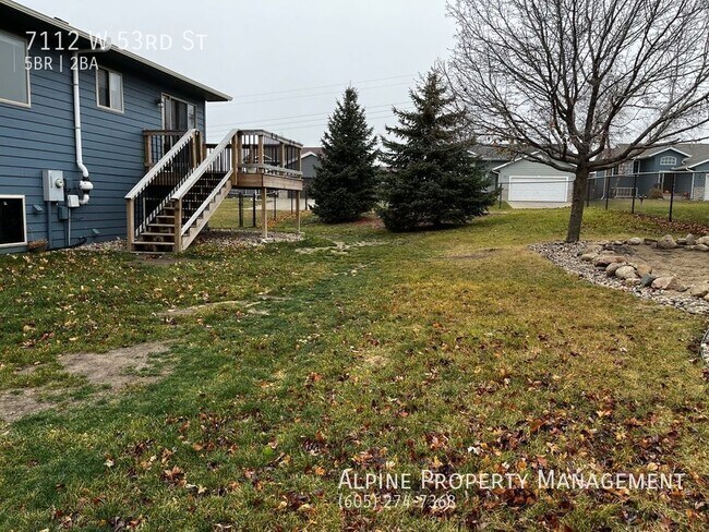 Foto del edificio - 5 Bed/2 Bath Rental Home on West Side!