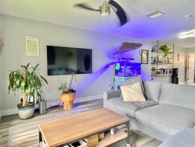 Foto del edificio - 4873 Tuscan Loon Dr