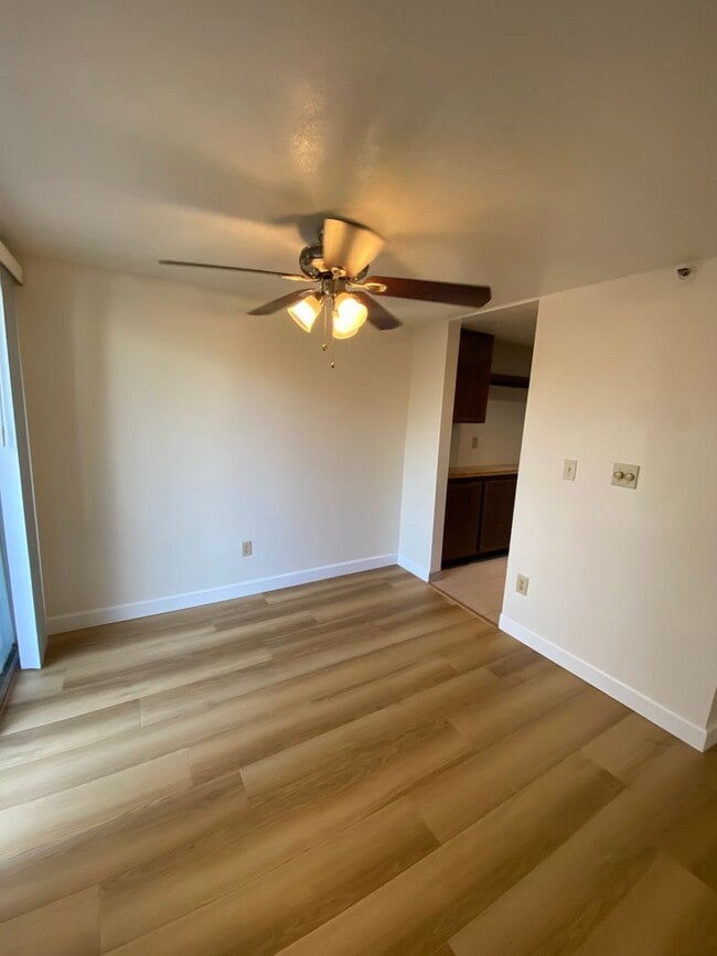 Foto del edificio - 7508 Parkway Dr