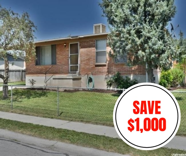 Building Photo - 8177 S Darin St