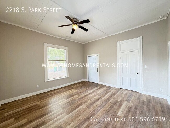 Foto del edificio - 2218 S Park St
