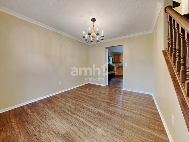 Building Photo - 180 Regency Square