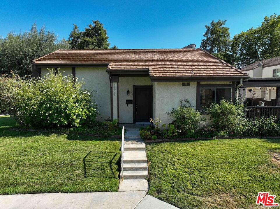 24640 Masters Cup Way, Santa Clarita, CA 91355 Townhome Rentals in