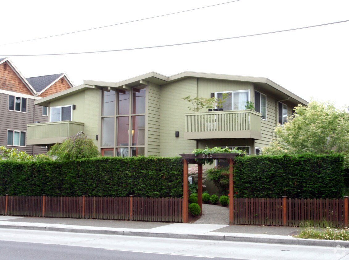 Foto del edificio - 615 NW 85th St