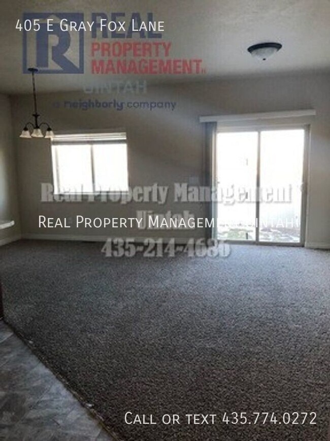 Foto del edificio - Cozy 3 Bedroom 2 1/2 Bath townhome in Fox Run