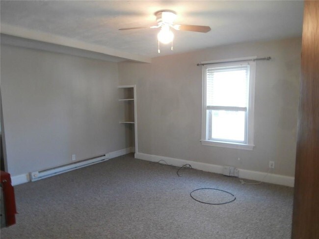 Building Photo - 130 Hatfield St