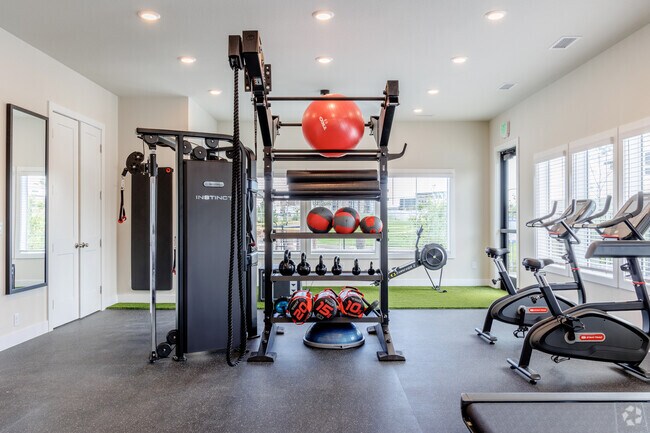 Gimnasio - Canvas at Prairie Center