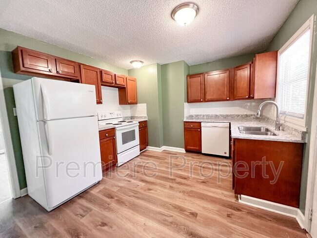 Foto del edificio - 10106 Hillcrest Rd