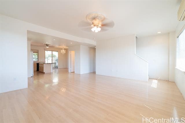 Building Photo - 92-1125-1125 Panana St