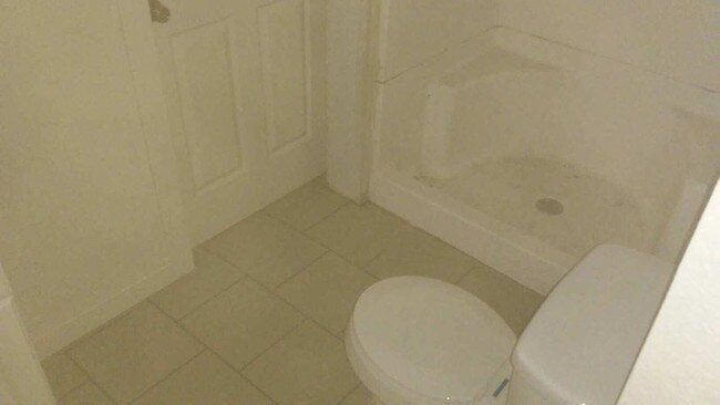 Foto del edificio - 1610 N Lewis Pl