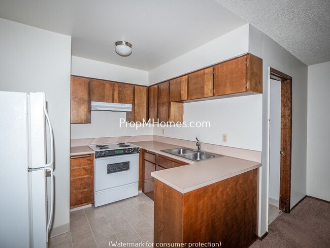 Building Photo - Cozy Unit in the Heart of SE – Deposit Spe...