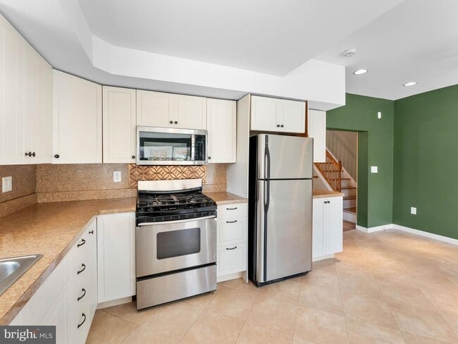 Building Photo - 860 Pennsylvania Ave