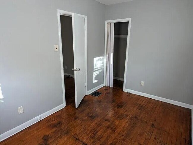 Foto del edificio - 148 Collingwood Ave