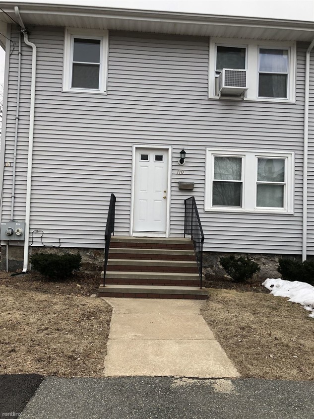 Primary Photo - 119 Safford St